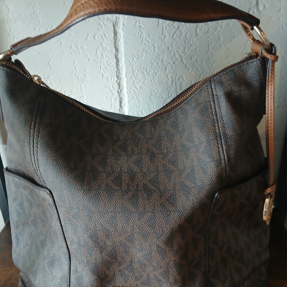 Michael Kors Brown Shoulder Bag - Picture 4 of 5